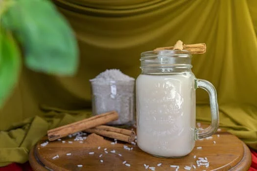 horchata drink cinnamon rice milk glass